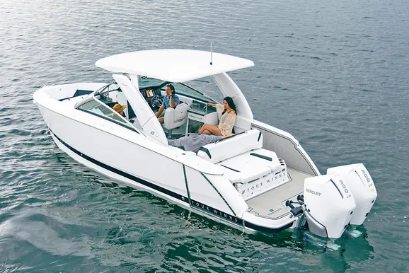 2026 Four Winns H9 OB