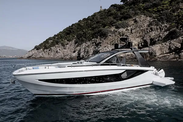 Azimut VERVE-42 image