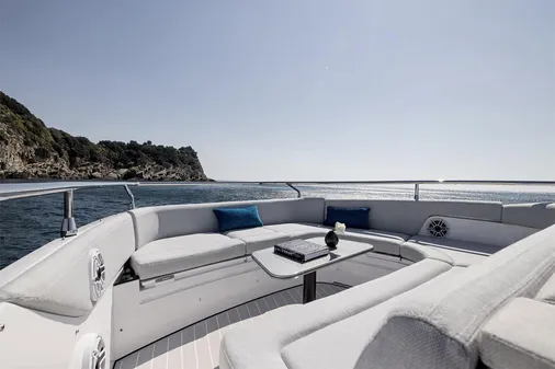 Azimut VERVE-42 image