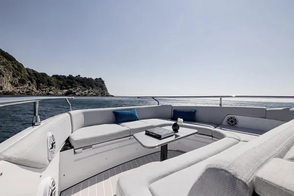 Azimut VERVE-42 image