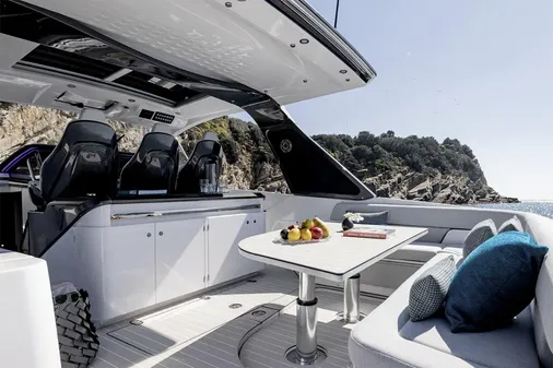 Azimut VERVE-42 image