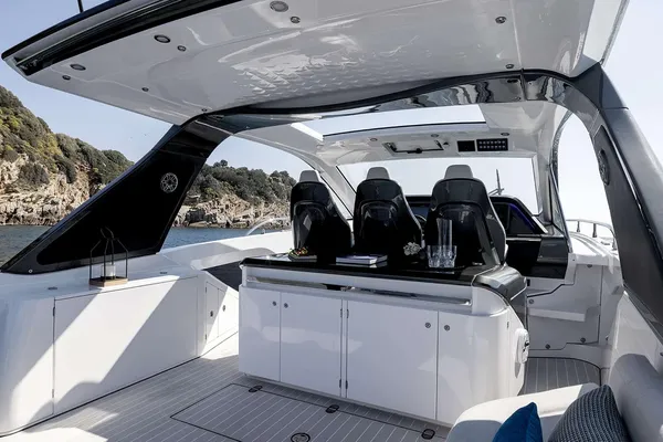 Azimut VERVE-42 image