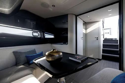 Azimut VERVE-42 image