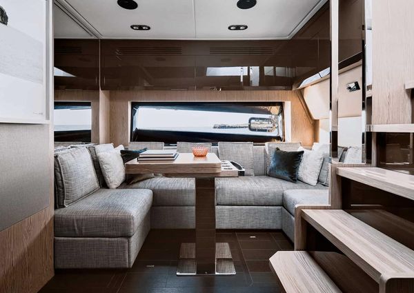 Azimut ATLANTIS-51 image