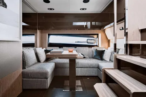 Azimut ATLANTIS-51 image