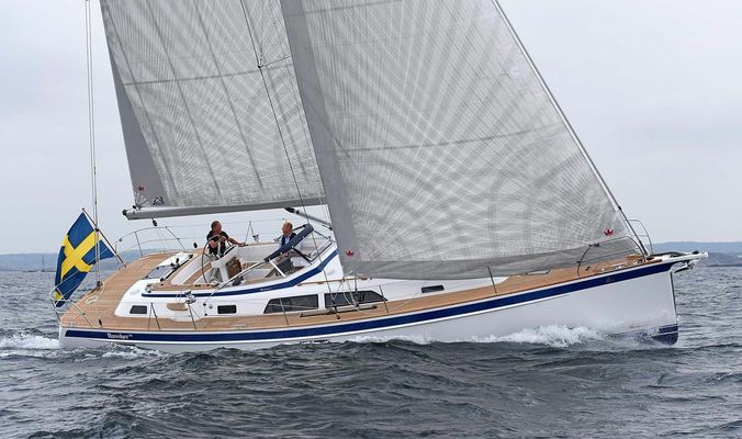 Hallberg-Rassy 44 - main image