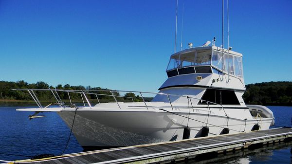 Viking 41 Convertible At the Dock