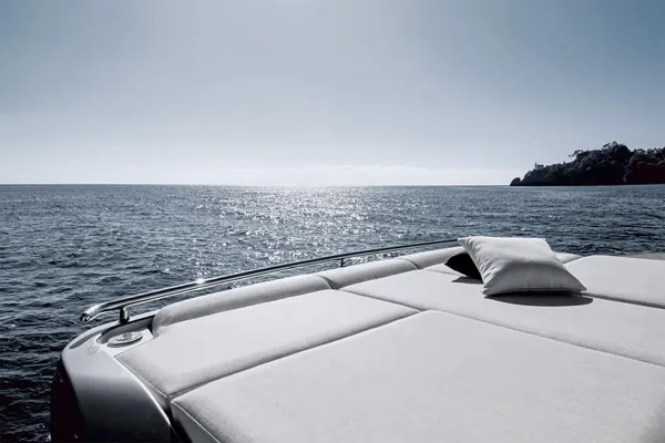 Azimut S8 image