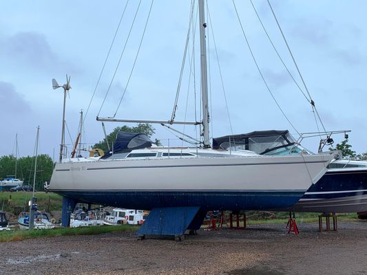Moody 31 Mk II - main image