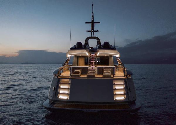Azimut S10 image