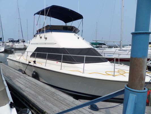 Hatteras 31 Sport Cruiser - main image