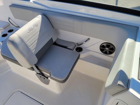 Sea Ray 210 SPX image