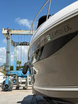 Sea Ray 370 Venture image