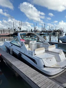 Sea Ray 370 Venture image