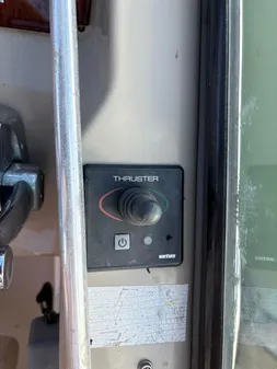 Sea Ray 370 Venture image