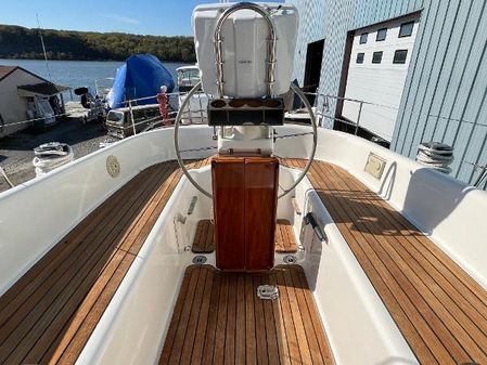 Oyster 485 image