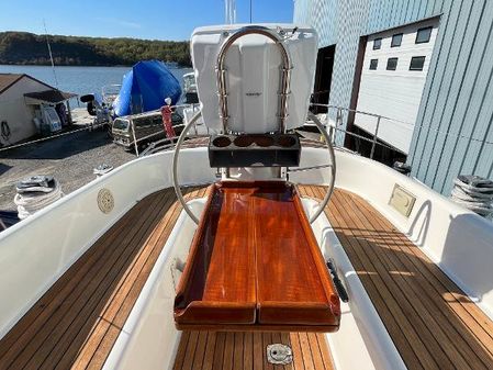 Oyster 485 image