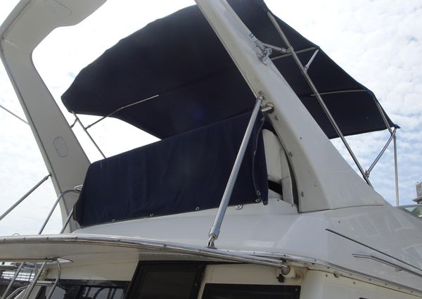 Bayliner 3988MY image