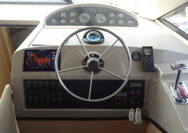 Bayliner 3988MY image