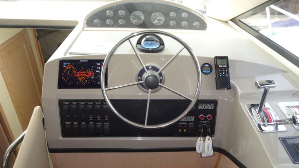 Bayliner 3988MY image