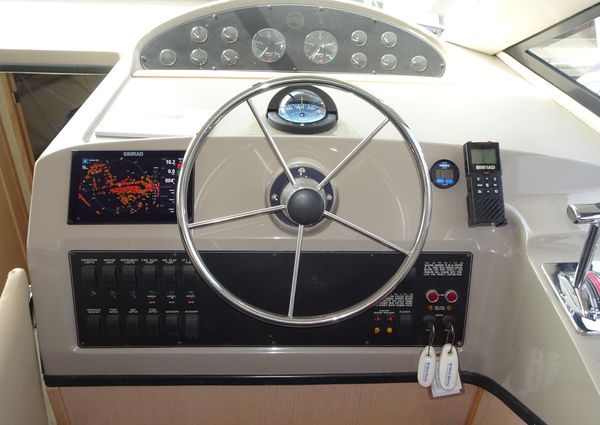 Bayliner 3988MY image