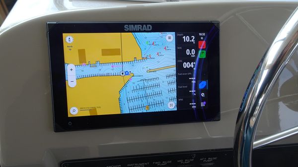 Bayliner 3988MY image