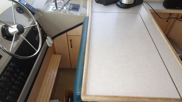 Bayliner 3988MY image