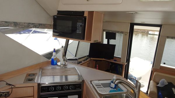 Bayliner 3988MY image