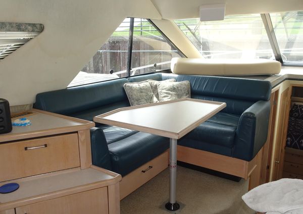 Bayliner 3988MY image