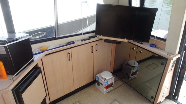 Bayliner 3988MY image