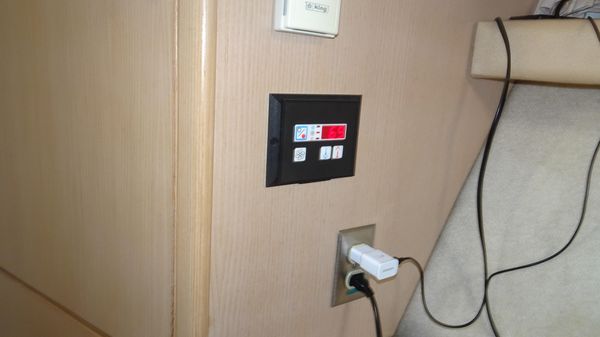 Bayliner 3988MY image