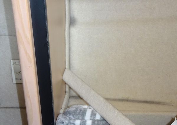 Bayliner 3988MY image