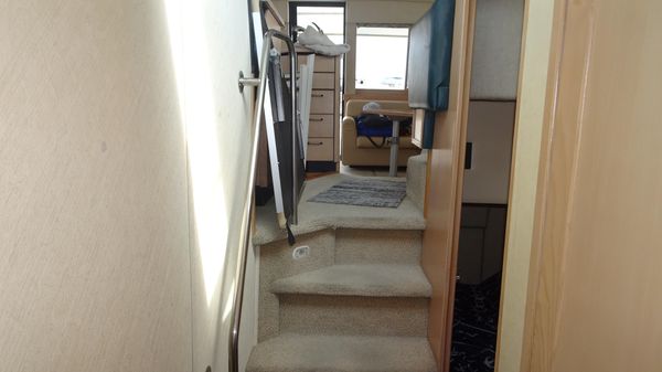 Bayliner 3988MY image