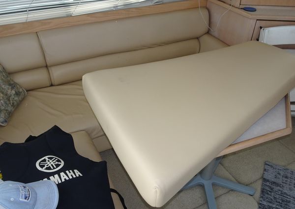 Bayliner 3988MY image