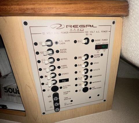 Regal COMMODORE-242 image