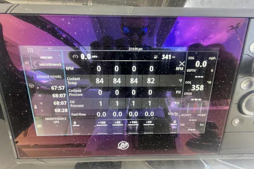 Boston Whaler 380 Realm image