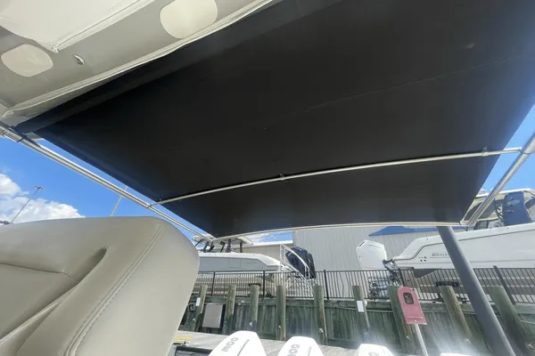 Boston Whaler 380 Realm image