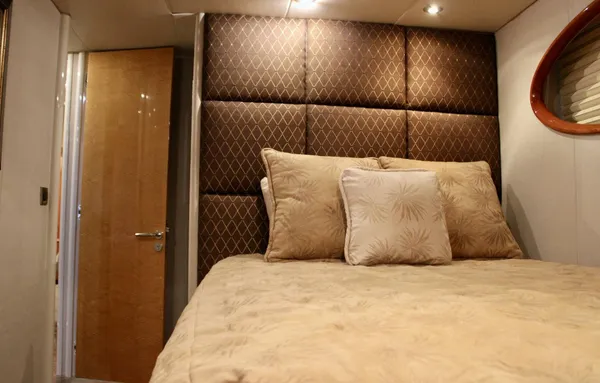 Lazzara 74 MOTOR YACHT image