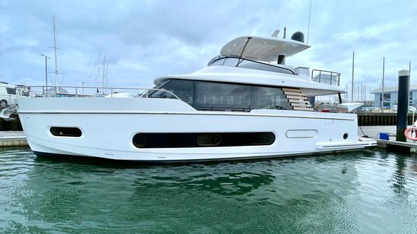 Azimut Magellano 60