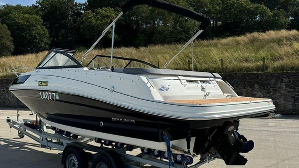 Bayliner VR5 Bowrider I/O