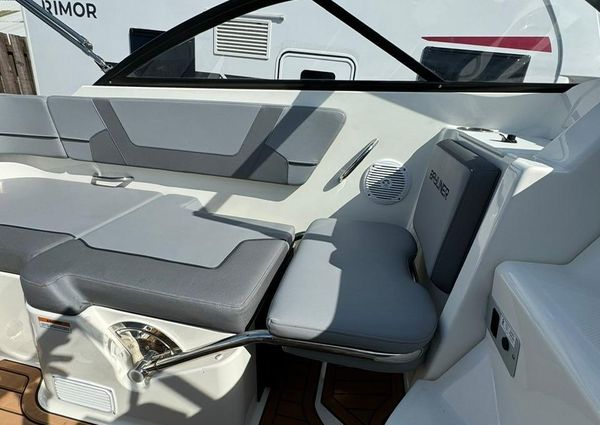 Bayliner VR5-BOWRIDER-I-O image