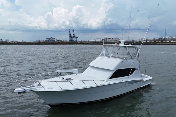 Hatteras 50 Convertible Sportfish image