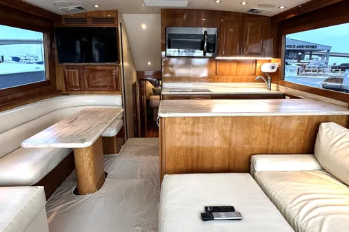 Hatteras 50 Convertible Sportfish image