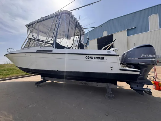 Contender 35 Express Side Console image