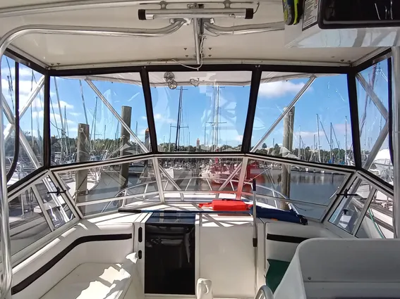 Contender 35 Express Side Console image