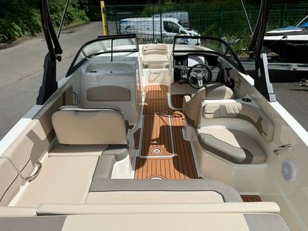 Bayliner VR6 Bowrider image