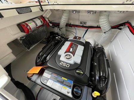 Bayliner VR6 Bowrider image