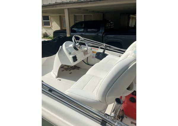 Boston-whaler SUPER-SPORT-13 image