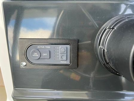 Quicksilver 625-PILOTHOUSE image