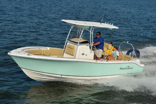 NauticStar 2302 Legacy - main image